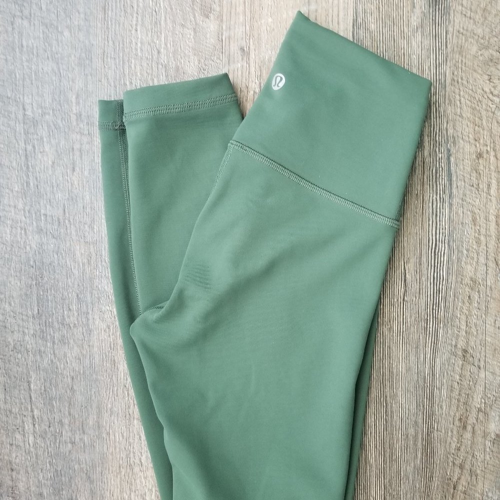 Lululemon Wunder Trains Algae Green 25" Size 2
